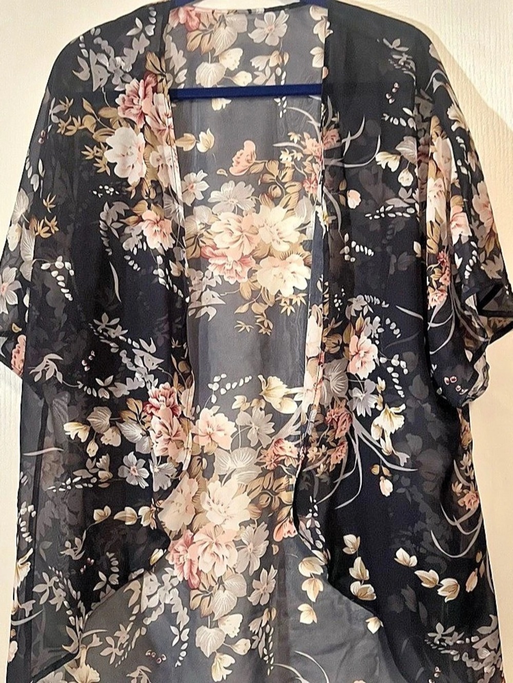 Floral Blouse in Black & Pink Small